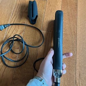 GHD Platinum+ flat iron